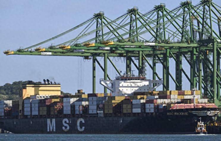 巴拿马重拳出击还防着中国后手美国后花园特朗普全要夺回来